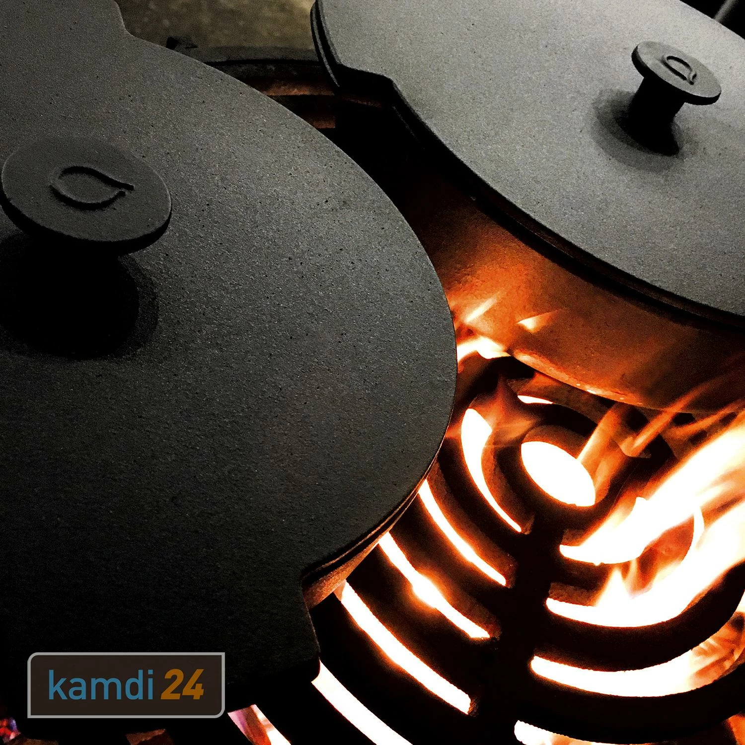 OFYR Outdoor Topf-Set Gusseisen Ø 21 Und 26 Cm 7 OFYR Outdoor Topf-Set Gusseisen Ø 21 Und 26 Cm – Bild 5