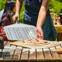 Ooni Pizzaschieber Aluminium Perforiert 14" -Outdoorchef-ausverkauf ooni pizzaschieber aluminium perforiert 14 24158 m 4